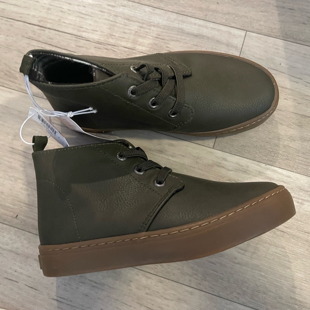 Old navy green fall kids toddler boy boots sz 12 NWT NEW